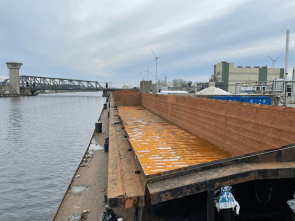 push_barge_2